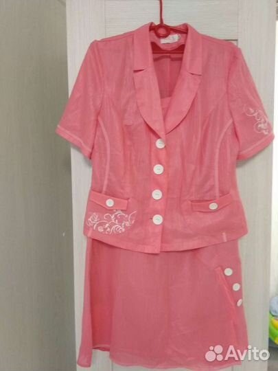 Костюм летний с юбкой