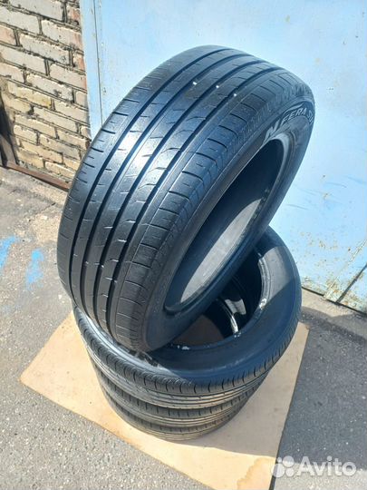 Nexen N'Fera SU1 215/55 R17