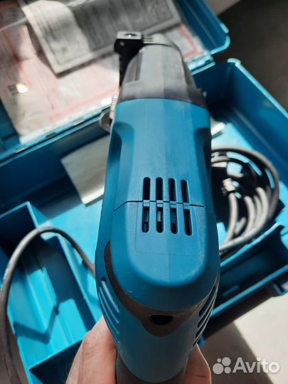 Перфоратор Makita HR 2450 Макита