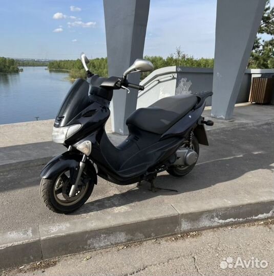 Suzuki avenis 150