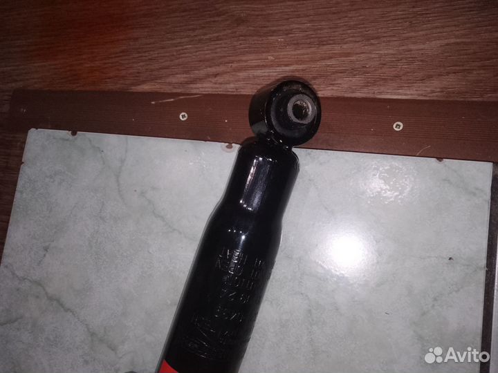Задние амортизаторы
