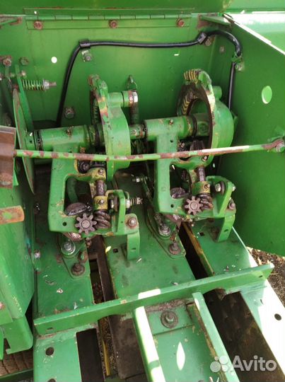 Пресс-подборщик John Deere 332 A, 2015