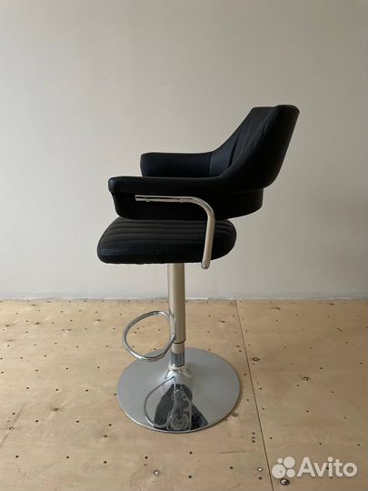 Барный стул