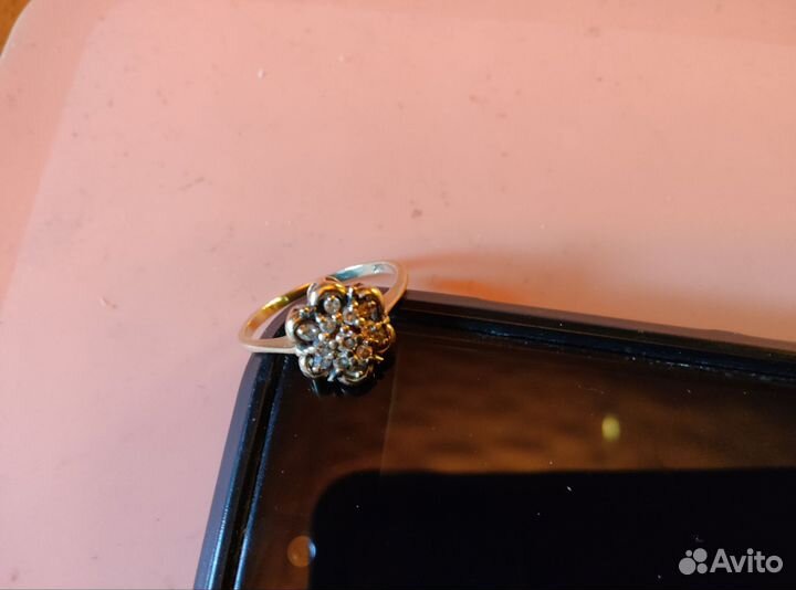 Золотое кольцо бриллианты 17,5 р. 2,43 гр.Европа