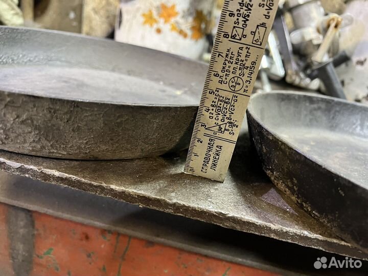 Сковородки чугунный СССР есть еще