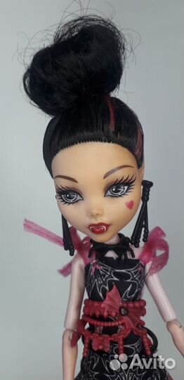 Дракулаура Monster High