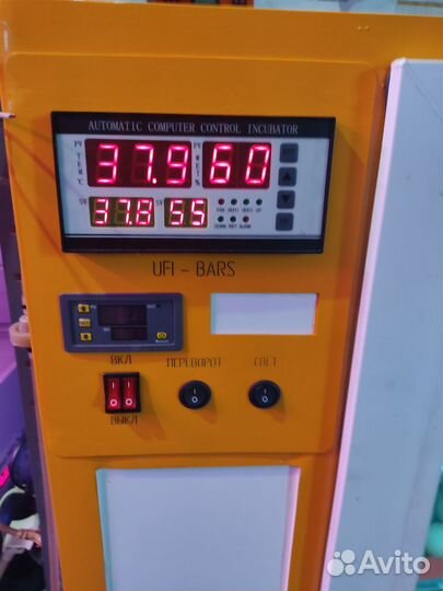 Инкубатор на 800 яйц