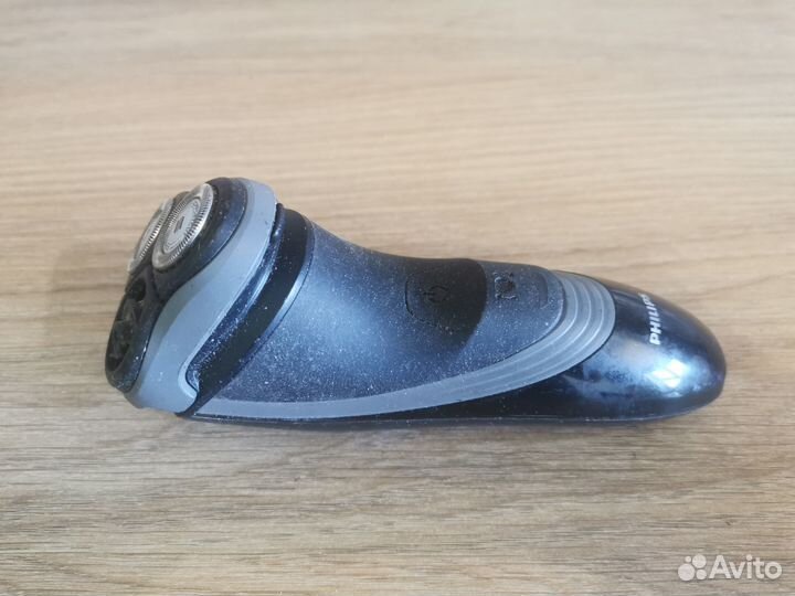 На зап. части Электробритва для Philips PT727