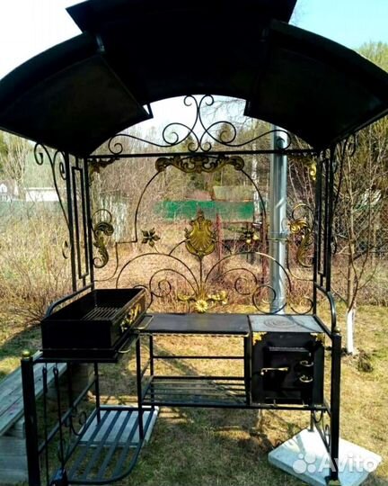 Мангал с крышей