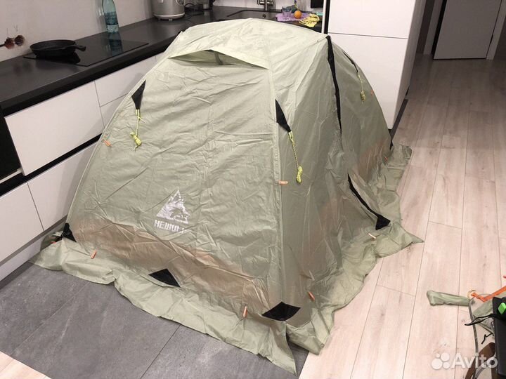 Палатка треккинговая с юбкой Hewolf 2