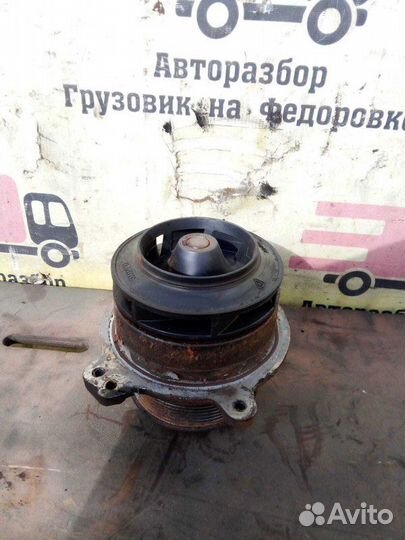 Помпа водяная Iveco Stralis cursor13