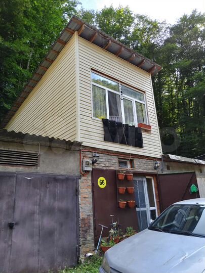 Гараж, > 30 м²
