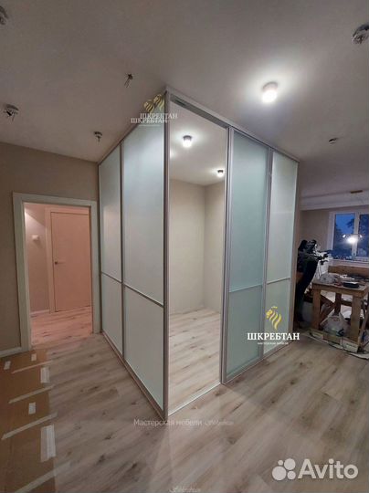 Стеклянная перегородка