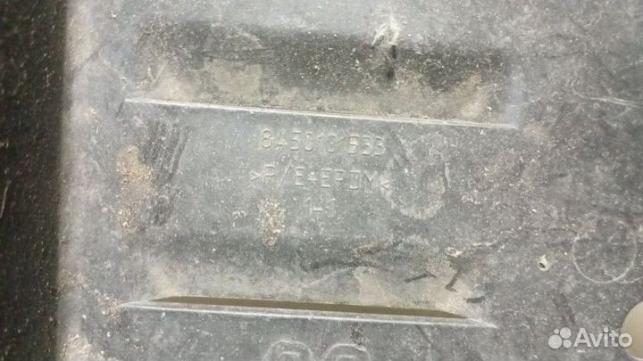 Экран щитка передний правый Лада Гранта