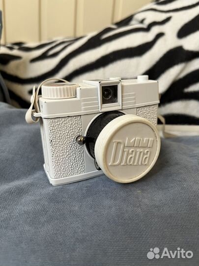 Плёночный фотоаппарат Diana mini 35mm