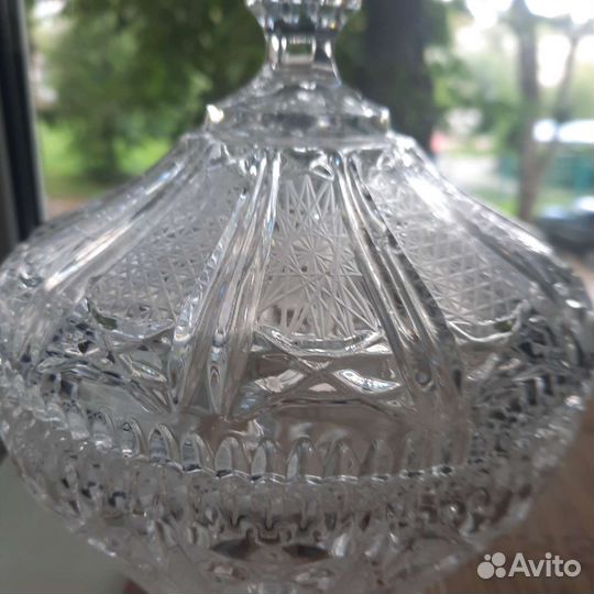 Конфетница на ножке,хрусталь