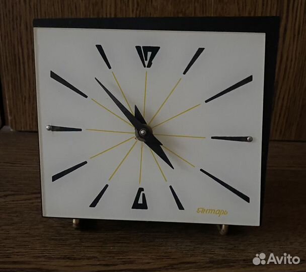 Продам часы времен СССР