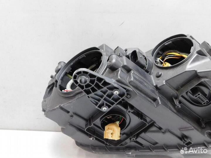 Фара левая Skoda Octavia