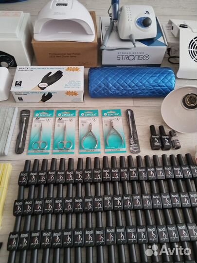 Маникюрный набор с аппаратом Стронг
