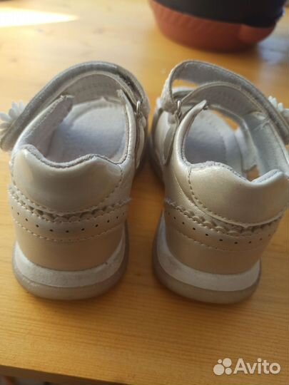 Сандалии для девочки 23 размер