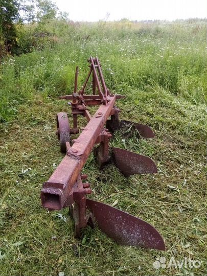 Плуг Белагромаш-Сервис 3-5 корп. (ПГВ), 1995