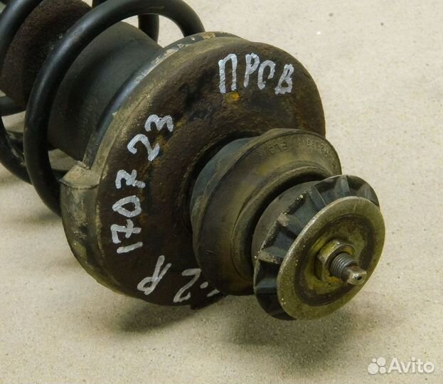 Стойка задняя VW Golf 2