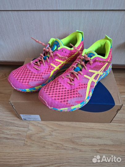 Кроссовки женские Asics gel-noosa tri 12