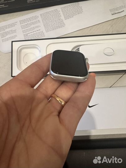 Apple watch se 44mm nike