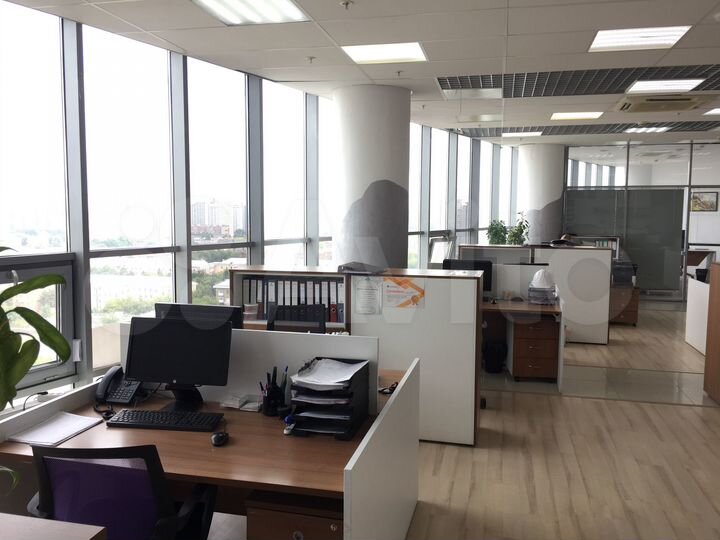 Офис, 211 м² витражное остекление