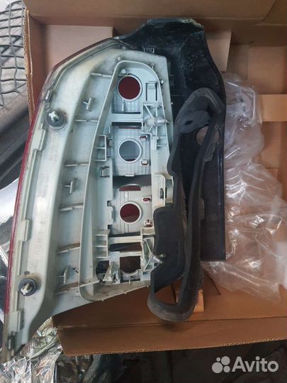 Фонарь задний правый Зафира Б