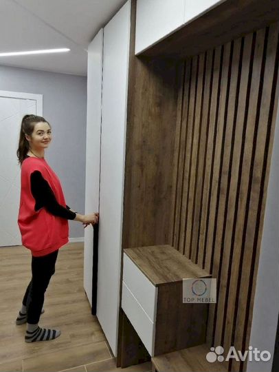 Шкаф с зеркалом