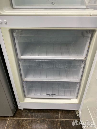 Холодильник Hotpoint-ariston HF5200W Гарантия