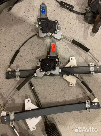 Стеклоподьемник передний Hyundai Sonata (Хендай С