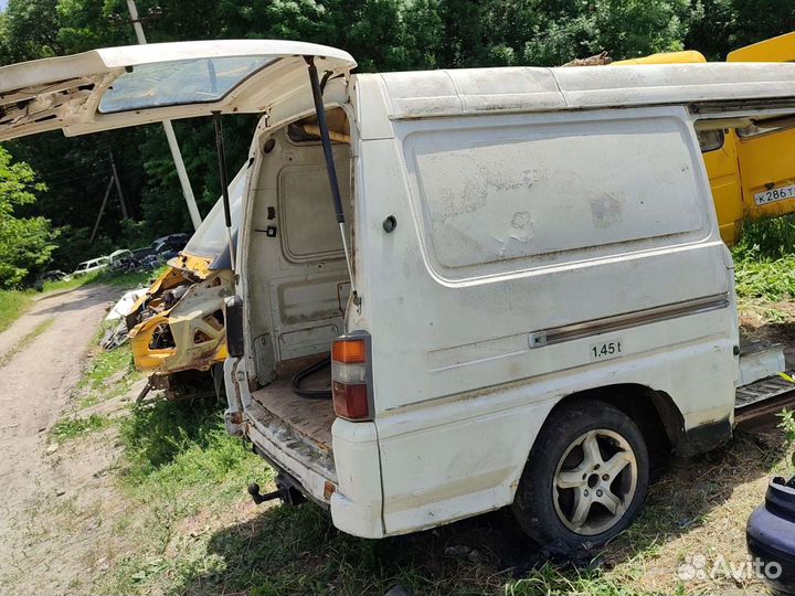 Авторазбор Mitsubishi L300 Delica