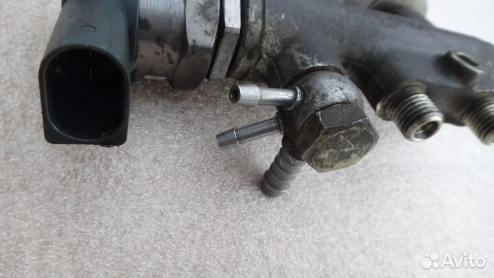 Распределитель топлива Audi 4.0 TDi ASE