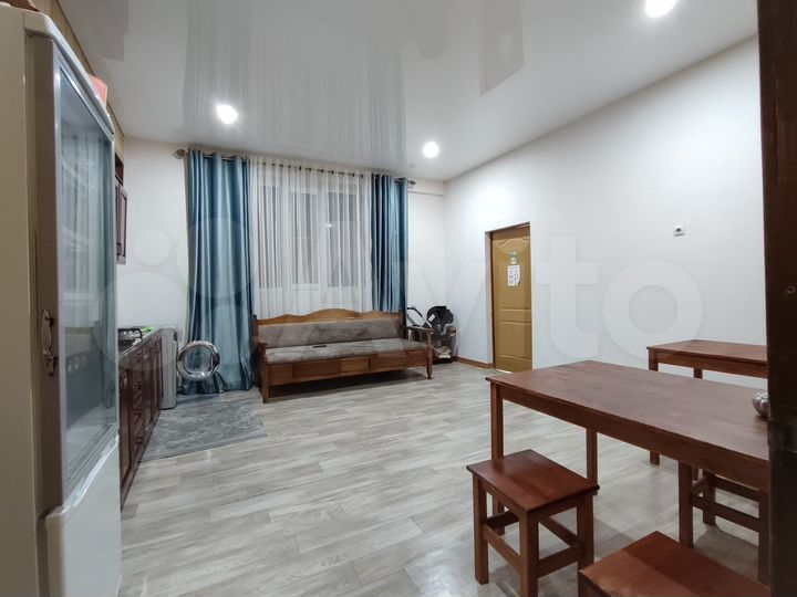Комната 40 м², 2/2 эт.