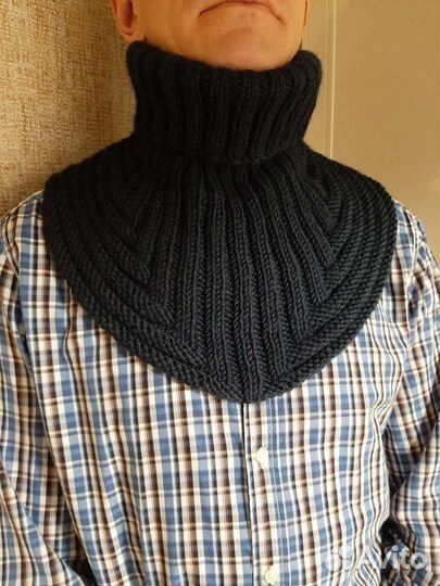 Манишка вязаная