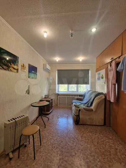 2-к. квартира, 42 м², 3/3 эт.