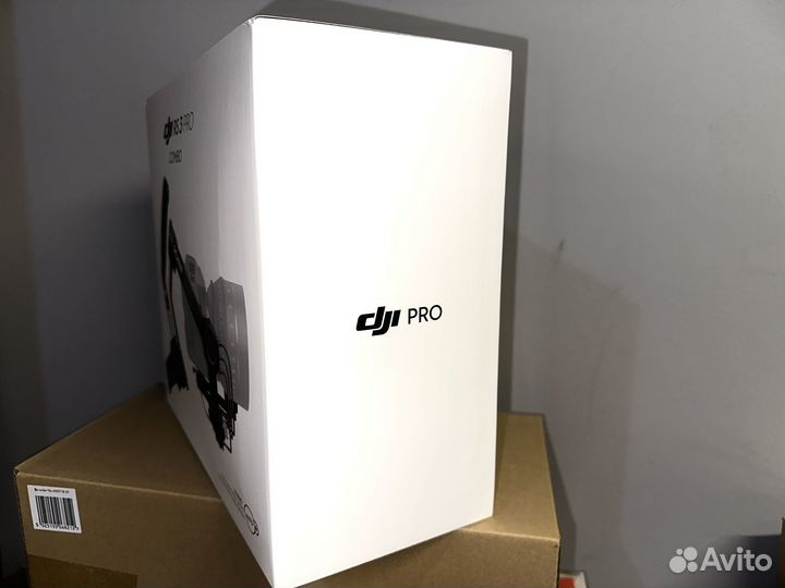 Стабилизатор DJI RS 3 Pro Combo