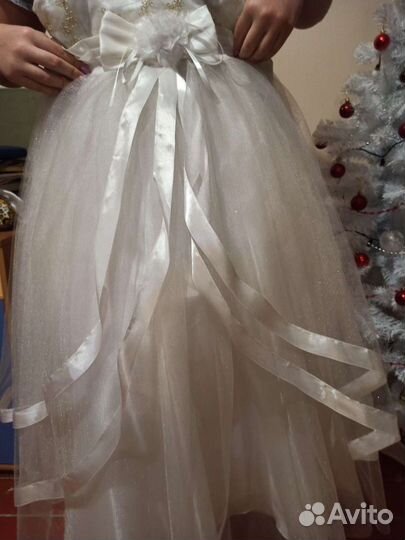 Платье праздничное