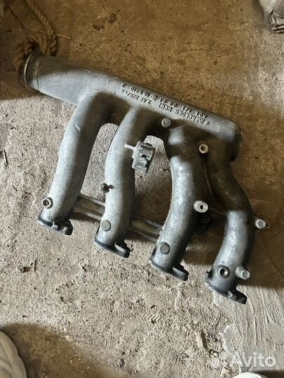 Коллектор Mercedes 208d