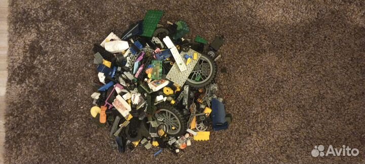 Lego много