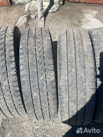 Bridgestone Blizzak W979 205/70 R16 111