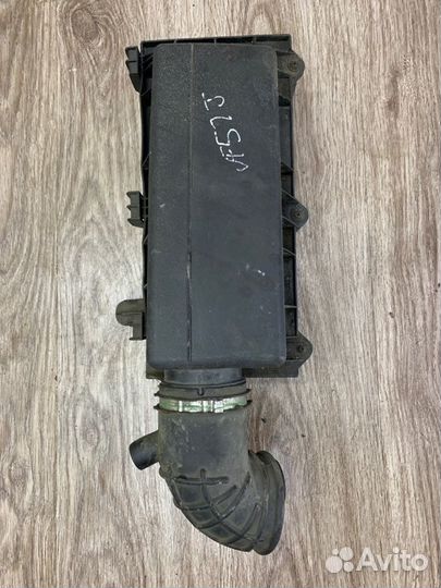 Корпус воздушного фильтра Ford Mondeo cjba