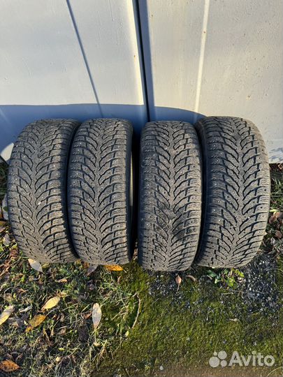 Nokian Tyres Hakkapeliitta 9 215/55 R17