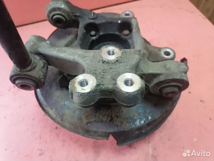 Кулак задний левый Chevrolet Captiva C140