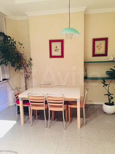 2-к. квартира, 100 м², 4/5 эт.