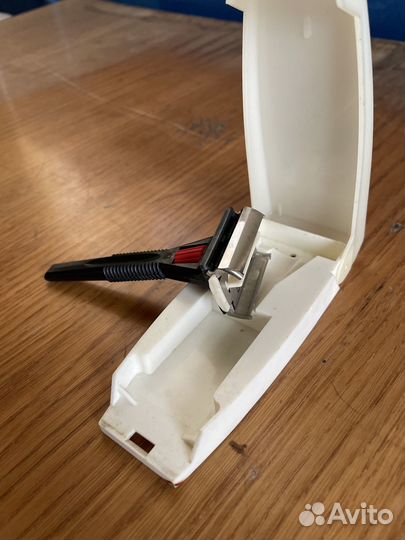 Бритвенный станок искра