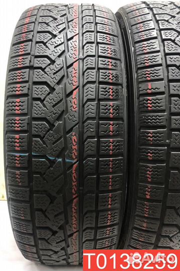 Kumho I'Zen RV Asymmetric 225/55 R19 99H