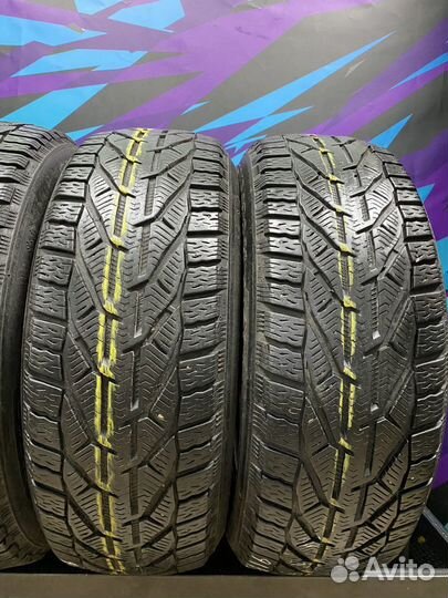 Tigar Winter 215/65 R16